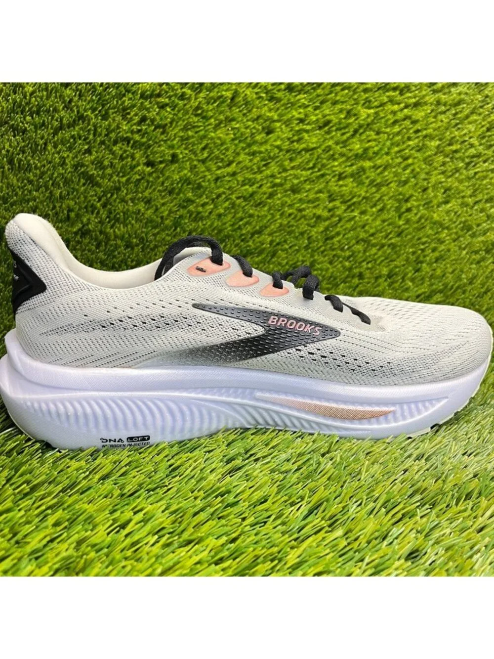 Brooks seller notes